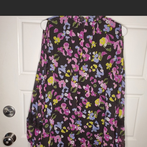 Lane Bryant Colorful Floral Mock Neck Cold Shoulder Lace Blouse Plus Size 20 NWT - Picture 6 of 8